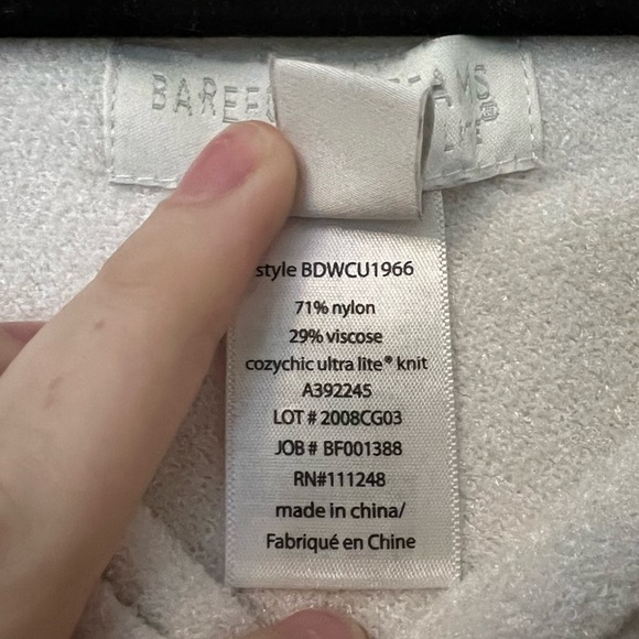 Barefoot Dreams CozyChic Ultra Lite Ocean Breeze Poncho in Ombré Rose Mist - Picture 7 of 7